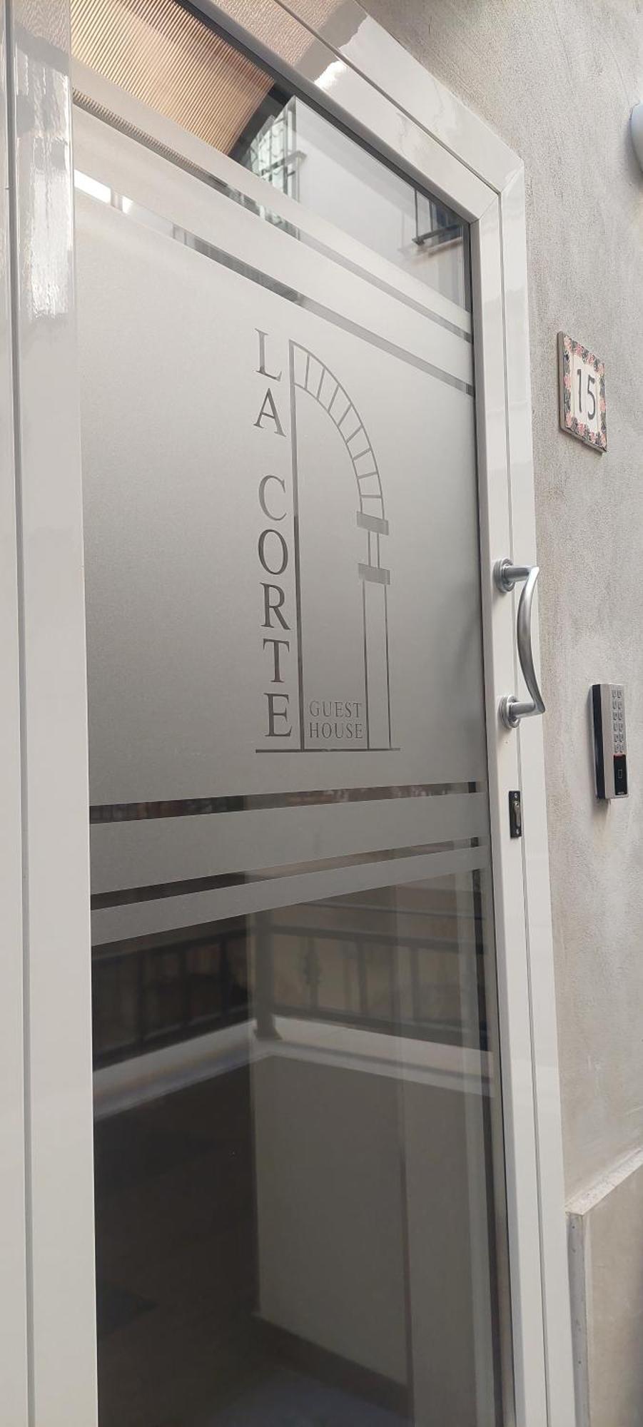 La Corte Guest House Bari Kültér fotó